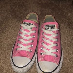 Pink low top converse